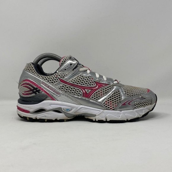 mizuno wave rider 4